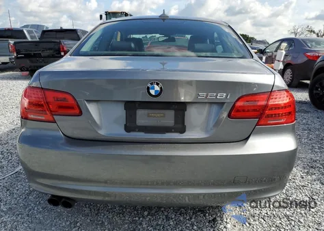 2013 BMW 328 Xi z USA, uszkodzony, nr VIN WBAKF3C58DJ385501